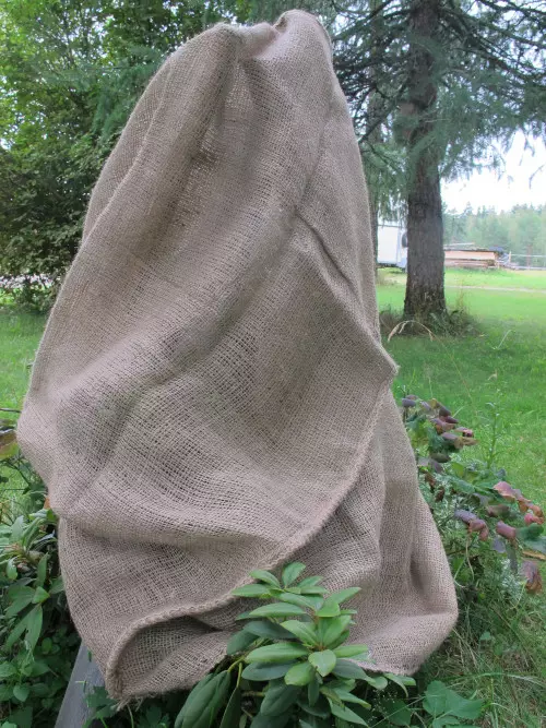 Juuttihuppu rusk. 70*120 - Kasvinsuojaus - 6430040625668 - 1